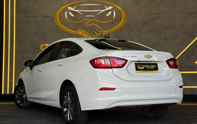 imagem-https://www.socarrao.com.br/sc-vehicle-images-prod/4450886/1793043077444-003_2deaa76933cd1868795082130b1a1517.jpg