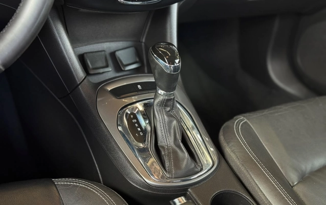 imagem-https://www.socarrao.com.br/sc-vehicle-images-prod/4450886/1793043077454-003_f660e38f3c427cfed386facab8acc5bb.jpg