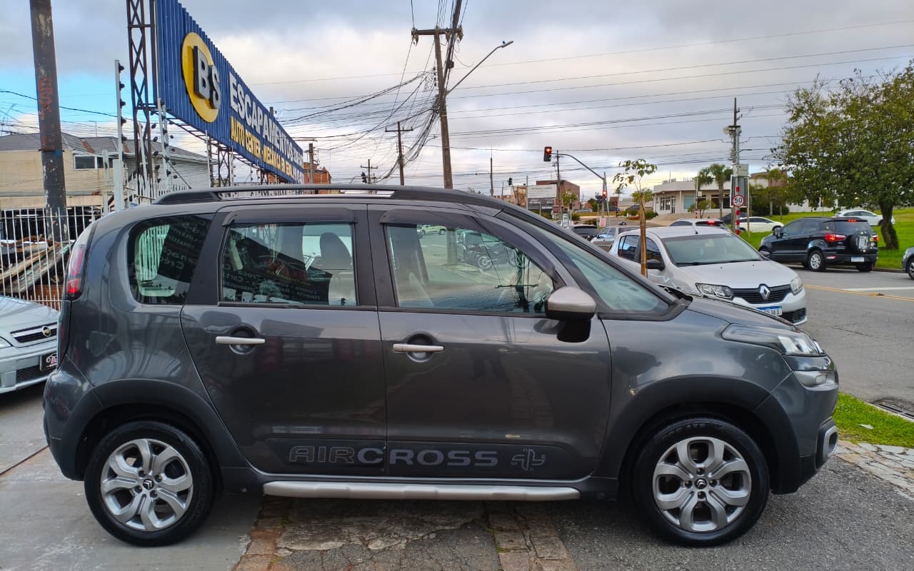 imagem-https://www.socarrao.com.br/sc-vehicle-images-prod/4451027/1793118927391-V2hhdHNBcHAgSW1hZ2UgMjAyNi0xMC0yNyBhdCAxMy4xNS4xNyAoMikuanBlZw.jpeg