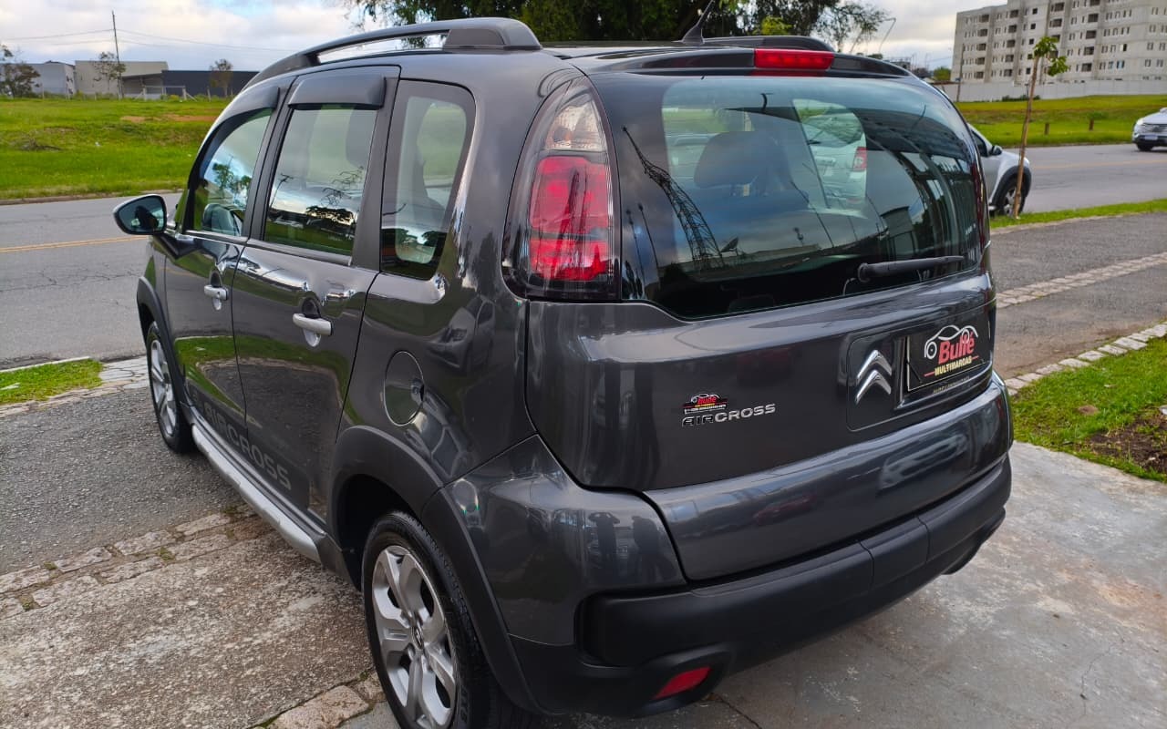 imagem-https://www.socarrao.com.br/sc-vehicle-images-prod/4451027/1793118927507-V2hhdHNBcHAgSW1hZ2UgMjAyNi0xMC0yNyBhdCAxMy4xNS4xNiAoMSkuanBlZw.jpeg