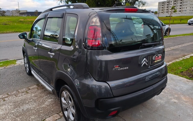 imagem-https://www.socarrao.com.br/sc-vehicle-images-prod/4451027/1793118927507-V2hhdHNBcHAgSW1hZ2UgMjAyNi0xMC0yNyBhdCAxMy4xNS4xNiAoMSkuanBlZw.jpeg