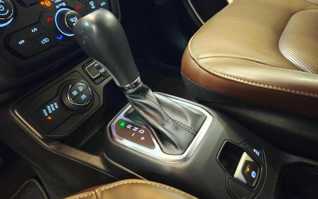 imagem-https://www.socarrao.com.br/sc-vehicle-images-prod/4451158/1793052813840-8606569_13_B_55bf3f8265.jpeg