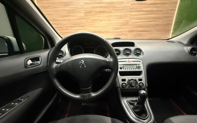 imagem-https://www.socarrao.com.br/sc-vehicle-images-prod/4451237/1793044478750-8xm45M8gQwVdimzMSCOn5Pb4OVisWzF8.jpg