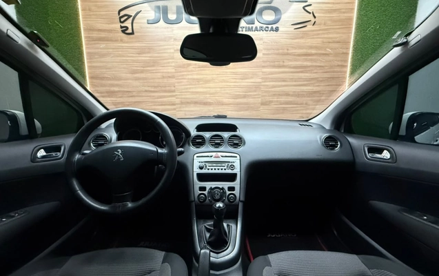 imagem-https://www.socarrao.com.br/sc-vehicle-images-prod/4451237/1793044478751-1AXM46ujrgydJWMrNr5UzpbAd4uevmVe.jpg