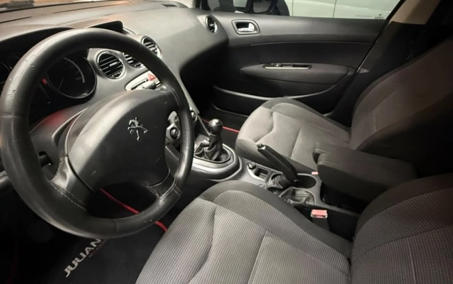 imagem-https://www.socarrao.com.br/sc-vehicle-images-prod/4451237/1793044478755-CAKLAaCpifiW3hai5oFjdqjCFTqykTBN.jpg