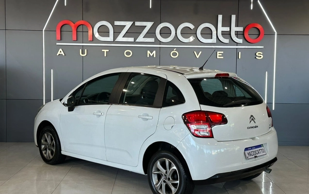 imagem-https://www.socarrao.com.br/sc-vehicle-images-prod/4451251/1793044184279-003_66037b68fb1eb3be1e9e6829ac3def2c.jpg