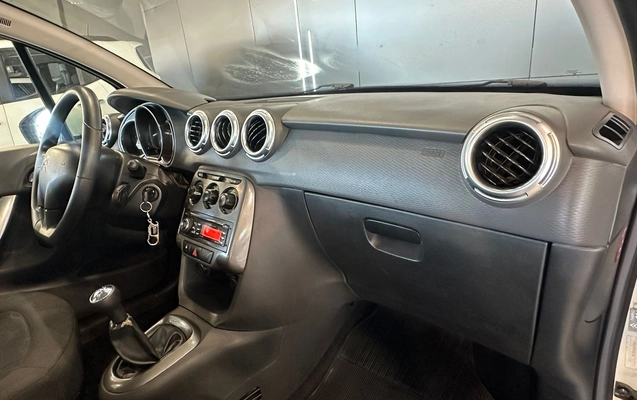 imagem-https://www.socarrao.com.br/sc-vehicle-images-prod/4451251/1793044184285-003_04f1873b91c6eacaad28ef395a5b99b3.jpg
