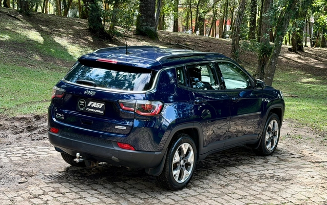 imagem-https://www.socarrao.com.br/sc-vehicle-images-prod/4451252/1793119108333-cbc970a9-20de-4639-87b9-458f3f9820fe.jpg