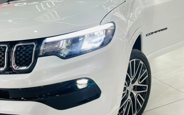 imagem-https://www.socarrao.com.br/sc-vehicle-images-prod/4451370/1793045064808-003_297bb730a61f9522f81c5b97a4b35011.jpg