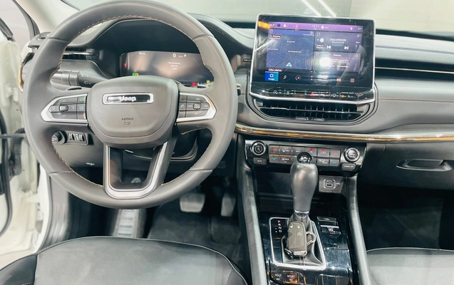 imagem-https://www.socarrao.com.br/sc-vehicle-images-prod/4451370/1793045064820-003_2a0d603498765b0844569ee7c2a494cc.jpg