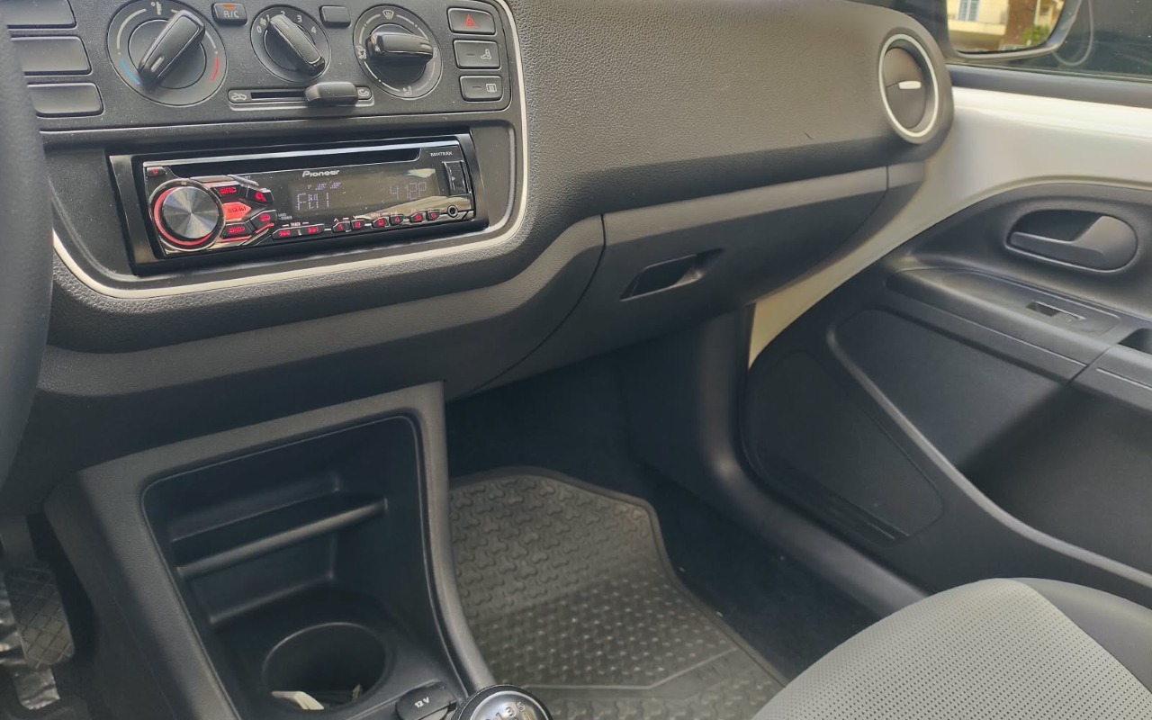 imagem-https://www.socarrao.com.br/sc-vehicle-images-prod/4451513/1793046007383-YTM3NzZmNmUtOTE4ZS00ZDJlLWIzY2UtZDA1YmNhOTZkNjM3LmpwZw.jpg