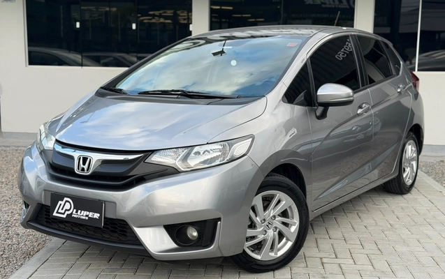 imagem-https://www.socarrao.com.br/sc-vehicle-images-prod/4451721/1793046574650-003_78e6f67fd188acbb2765d844c3b0d37c.jpg