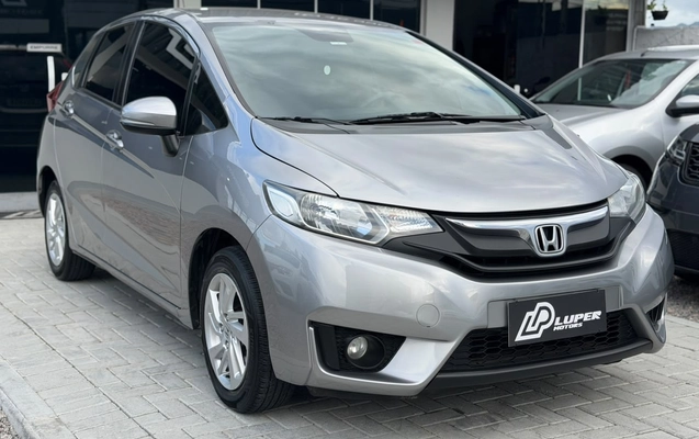 imagem-https://www.socarrao.com.br/sc-vehicle-images-prod/4451721/1793046574652-003_1f3b7d3f425b21d0495ed13c4fc6fdbc.jpg