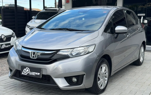 imagem-https://www.socarrao.com.br/sc-vehicle-images-prod/4451721/1793046574653-003_a2ce07e2171e3f806c74110362f17c77.jpg