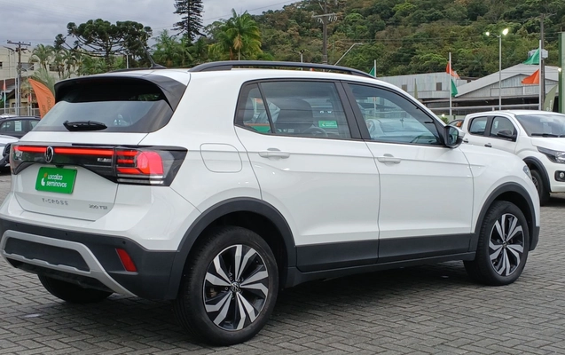 imagem-https://www.socarrao.com.br/sc-vehicle-images-prod/4451769/1793047066986-2_053742.jpg