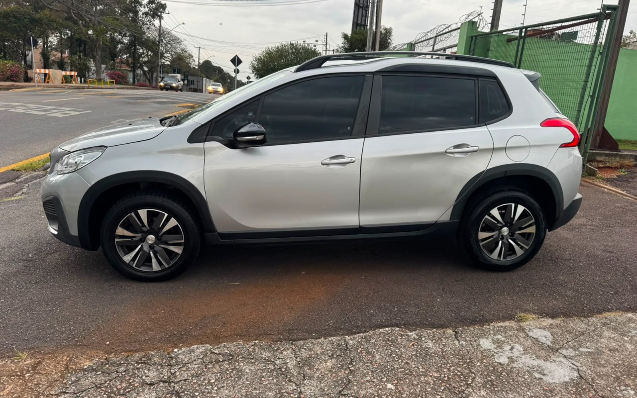 imagem-https://www.socarrao.com.br/sc-vehicle-images-prod/4451840/1793047499132-V2hhdHNBcHAgSW1hZ2UgMjAyNi0xMC0yNiBhdCAxNy4zNS41NyAoMSkuanBlZw.jpeg