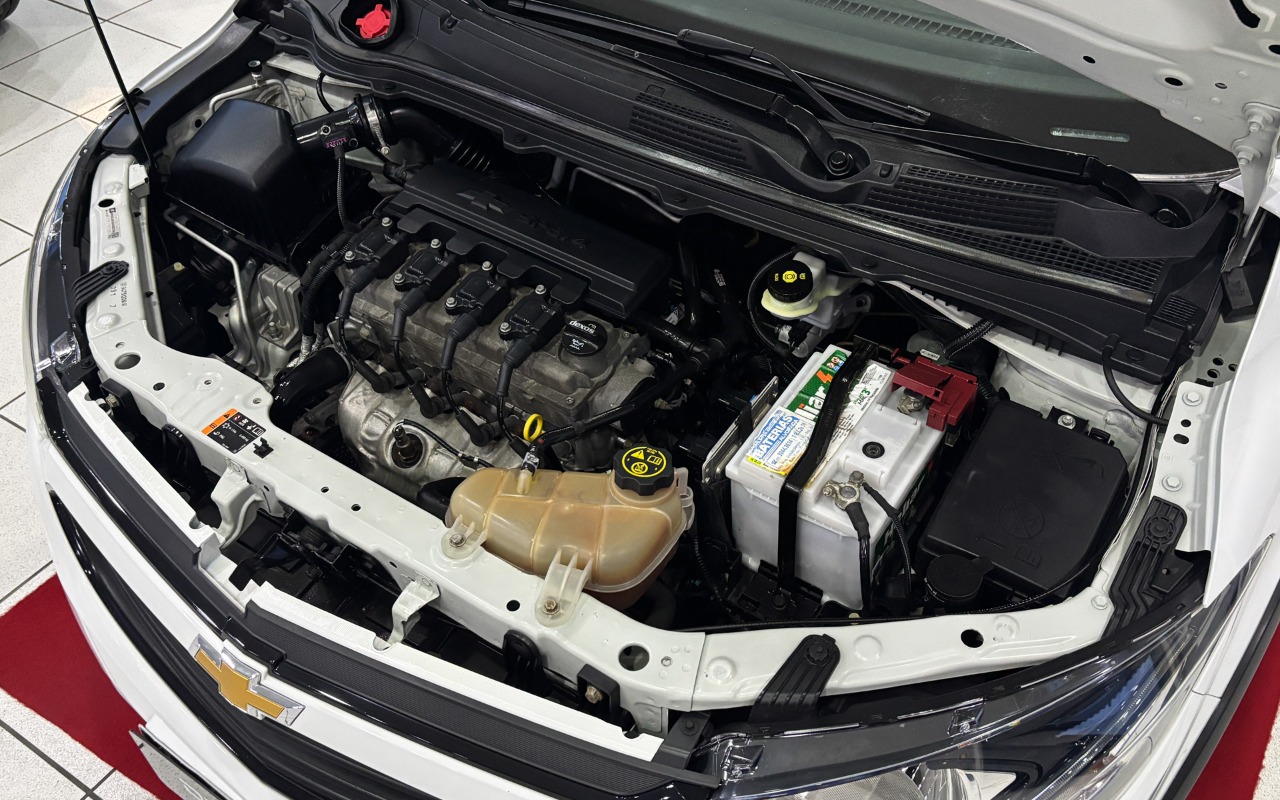 imagem-https://www.socarrao.com.br/sc-vehicle-images-prod/4451841/1793047510500-MDA0LmpwZw.jpg