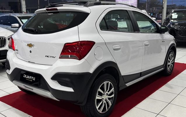 imagem-https://www.socarrao.com.br/sc-vehicle-images-prod/4451841/1793047511175-MDA5LmpwZw.jpg