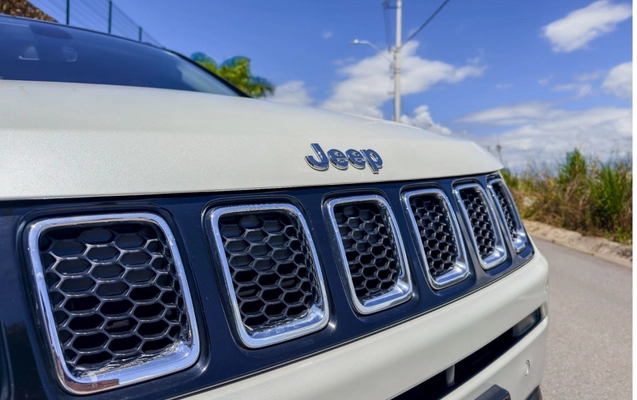 imagem-https://www.socarrao.com.br/sc-vehicle-images-prod/4451846/1793047553935-1_054248.jpg