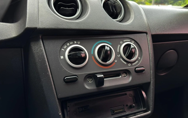 imagem-https://www.socarrao.com.br/sc-vehicle-images-prod/4451929/1793048175220-f00e4123-6649-8667-d334-3a248c2ad3a4.jpg