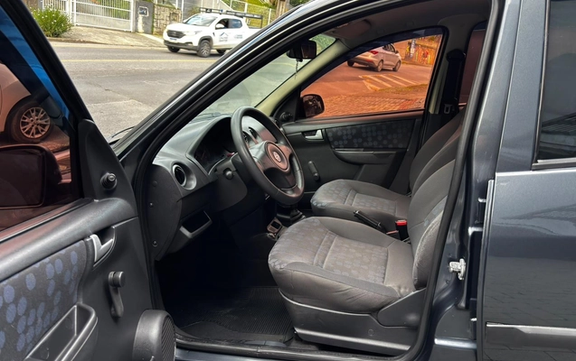 imagem-https://www.socarrao.com.br/sc-vehicle-images-prod/4451929/1793048175222-18f45d13-7cb5-873a-8778-3a248c2ad50b.jpg