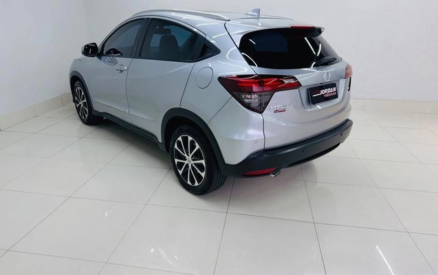 imagem-https://www.socarrao.com.br/sc-vehicle-images-prod/4451965/1793049278486-8608442_8_B_38dacca4aa.jpeg
