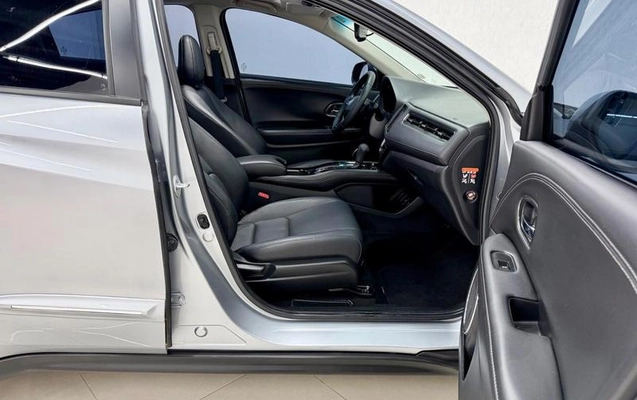 imagem-https://www.socarrao.com.br/sc-vehicle-images-prod/4451965/1793049278503-8608442_19_B_08b5a478fb.jpeg