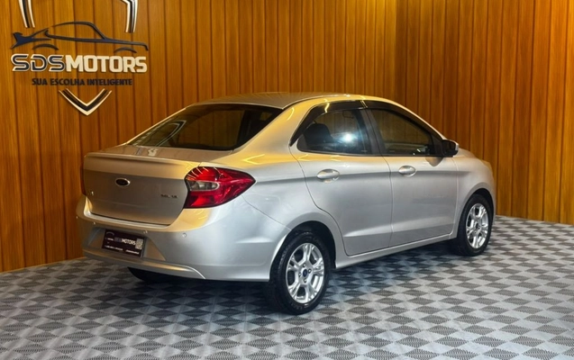 imagem-https://www.socarrao.com.br/sc-vehicle-images-prod/4451978/1793048662004-gb-3784a41.jpeg