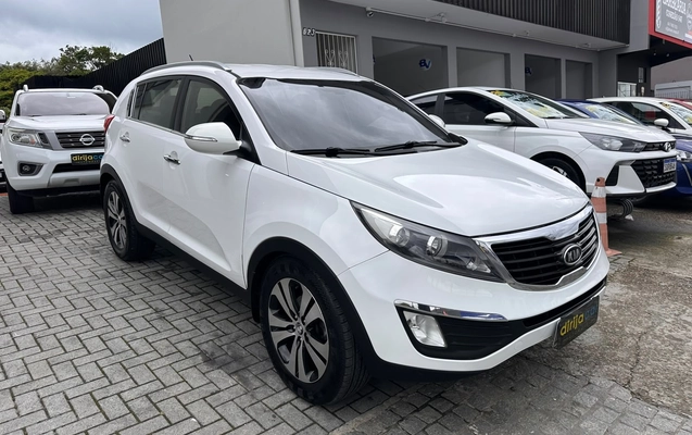 imagem-https://www.socarrao.com.br/sc-vehicle-images-prod/4452013/1793048924030-fa3a351e-f48a-44e1-b0ba-8303cb9b3a1b.jpeg