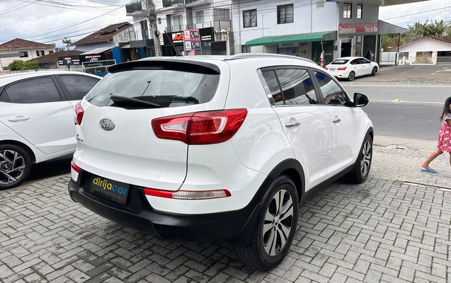 imagem-https://www.socarrao.com.br/sc-vehicle-images-prod/4452013/1793048924032-49ec4e18-fe20-46da-b4d1-1641d699e67e.jpeg