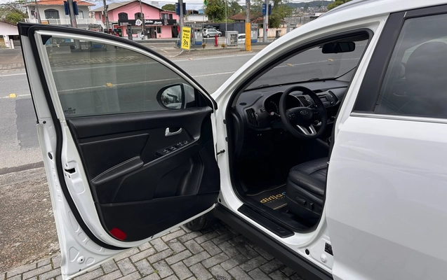 imagem-https://www.socarrao.com.br/sc-vehicle-images-prod/4452013/1793048924037-5a15d178-3c4e-475c-aae5-157bb09bfb42.jpeg