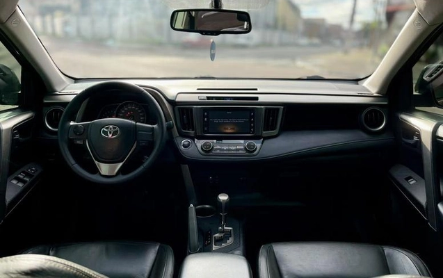 imagem-https://www.socarrao.com.br/sc-vehicle-images-prod/4452072/1793114051775-8603026_13_B_05bb7d0c53.jpeg