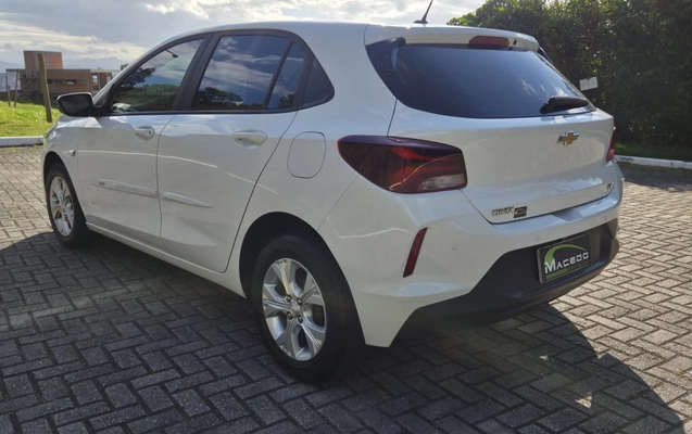 imagem-https://www.socarrao.com.br/sc-vehicle-images-prod/4452110/1793049730316-2ecfe675-7004-45e0-a037-8b14f392e89e.jpg
