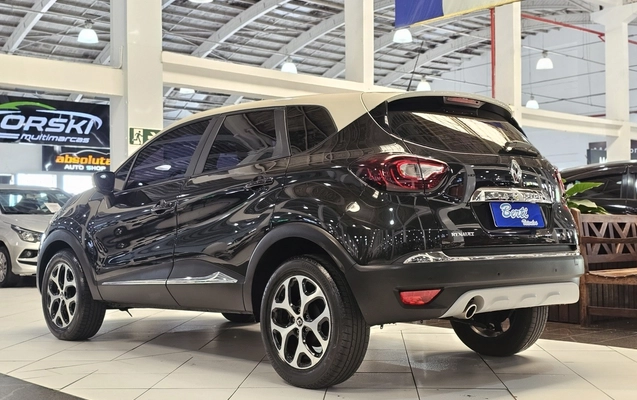 imagem-https://www.socarrao.com.br/sc-vehicle-images-prod/4452175/1793050167725-1_060804.jpg