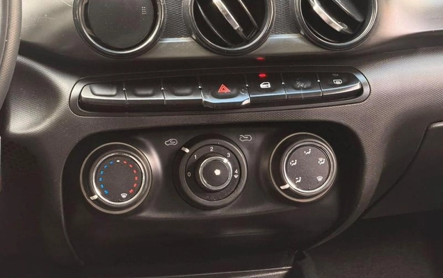 imagem-https://www.socarrao.com.br/sc-vehicle-images-prod/4452177/1793050180448-8445874_5_B_98e08e6bf7.jpeg