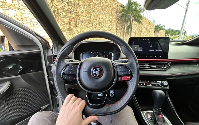 imagem-https://www.socarrao.com.br/sc-vehicle-images-prod/4452296/1793050777773-1_063927.jpg
