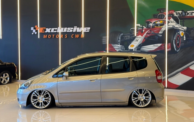 imagem-https://www.socarrao.com.br/sc-vehicle-images-prod/4452323/1793050965665-6636ca72-8cdb-425f-b5ee-d8ce358fb877.jpg