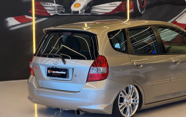 imagem-https://www.socarrao.com.br/sc-vehicle-images-prod/4452323/1793050965670-8fb08378-5774-4c20-93e4-4d6cdb2e7c1d.jpg