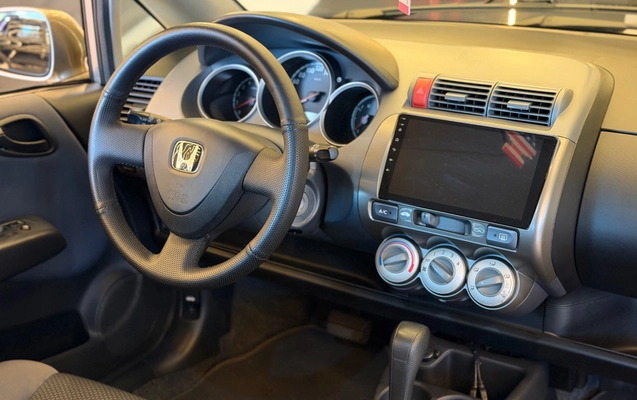 imagem-https://www.socarrao.com.br/sc-vehicle-images-prod/4452323/1793050965678-b25cc727-3fcb-44f1-9ba2-12205b0d78c1.jpg