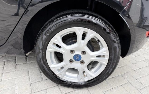 imagem-https://www.socarrao.com.br/sc-vehicle-images-prod/4452353/1793051288729-8_064930.jpg