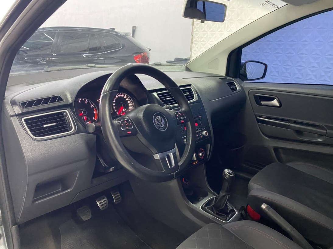 imagem-https://www.socarrao.com.br/sc-vehicle-images-prod/4452381/1793051531390-Zm90by0wOS5qcGc.jpg