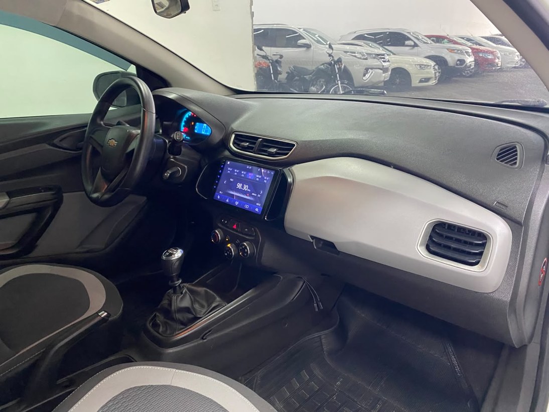 imagem-https://www.socarrao.com.br/sc-vehicle-images-prod/4452755/1793052472988-Zm90by0wNy5qcGc.jpg
