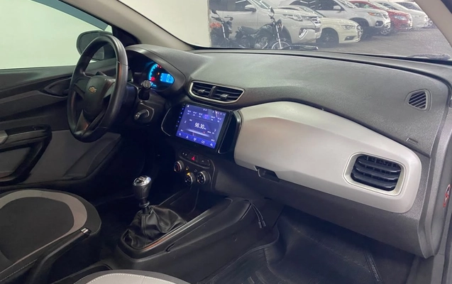 imagem-https://www.socarrao.com.br/sc-vehicle-images-prod/4452755/1793052472988-Zm90by0wNy5qcGc.jpg