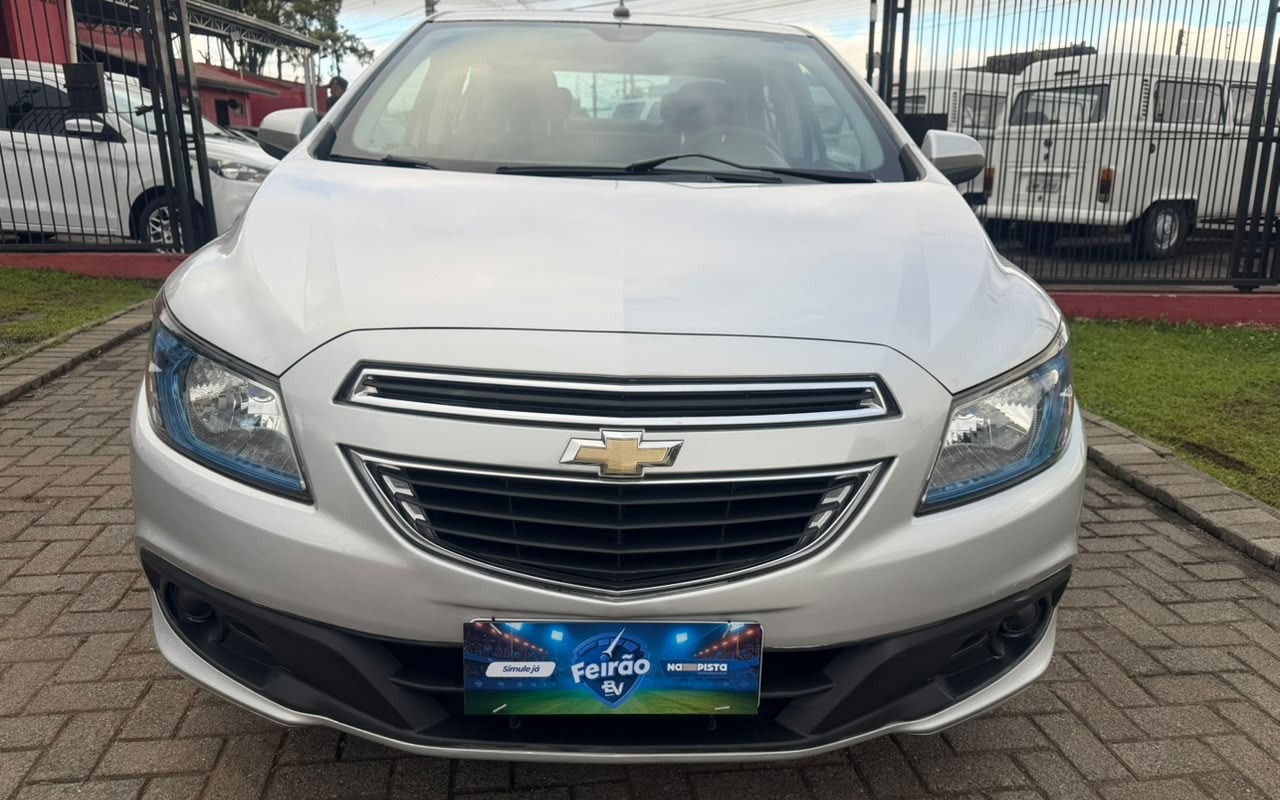 imagem-https://www.socarrao.com.br/sc-vehicle-images-prod/4453950/1793063131662-V2hhdHNBcHAgSW1hZ2UgMjAyNi0xMC0yNiBhdCAxOC4wNi4yNS5qcGVn.jpeg