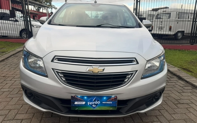 imagem-https://www.socarrao.com.br/sc-vehicle-images-prod/4453950/1793063131662-V2hhdHNBcHAgSW1hZ2UgMjAyNi0xMC0yNiBhdCAxOC4wNi4yNS5qcGVn.jpeg