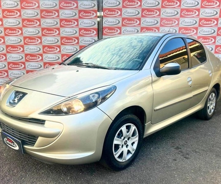Peugeot 207 2014 Prata — foto 1 de 3