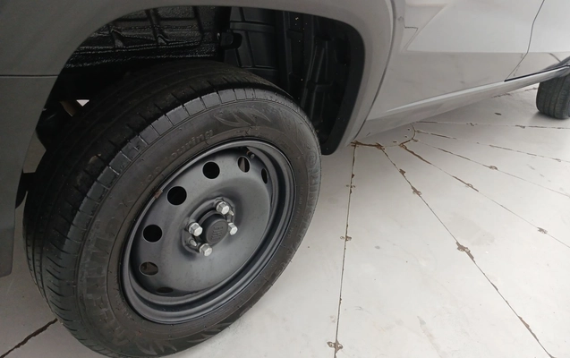 imagem-https://www.socarrao.com.br/sc-vehicle-images-prod/4456561/1793077929924-1_033925.jpg