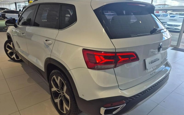 imagem-https://www.socarrao.com.br/sc-vehicle-images-prod/4457325/1793101758869-8608848_20_B_a08b176666.jpeg