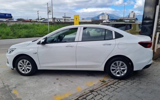 imagem-https://www.socarrao.com.br/sc-vehicle-images-prod/4457358/1793101956261-1273e36fac2d4247ab26413cb8972859_1793101942625.jpg