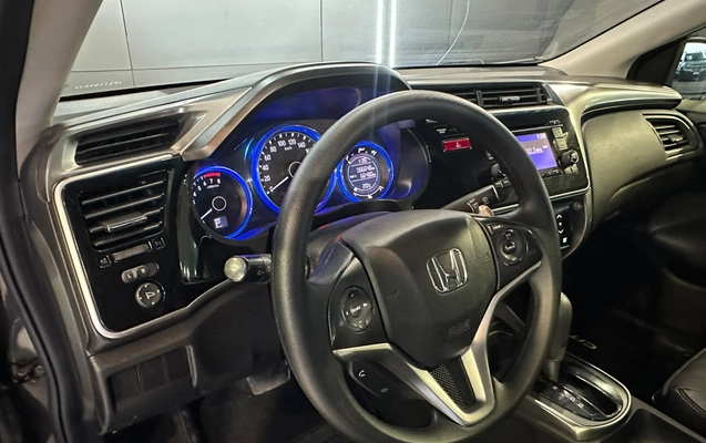 imagem-https://www.socarrao.com.br/sc-vehicle-images-prod/4457364/1793101996218-003_46e37d719449fd7949381bbb50af0719.jpg